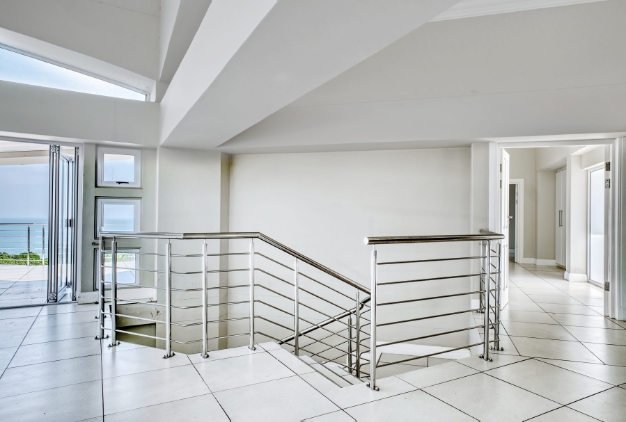 5 Bedroom Property for Sale in Blue Horizon Bay Eastern Cape